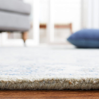 SAFAVIEH Micro-Loop Collection Area Rug - 6' x 9', Light Blue & Ivory, Handmade Wool, Ideal for High Traffic Areas in Living Room, Bedroom (MLP536L)