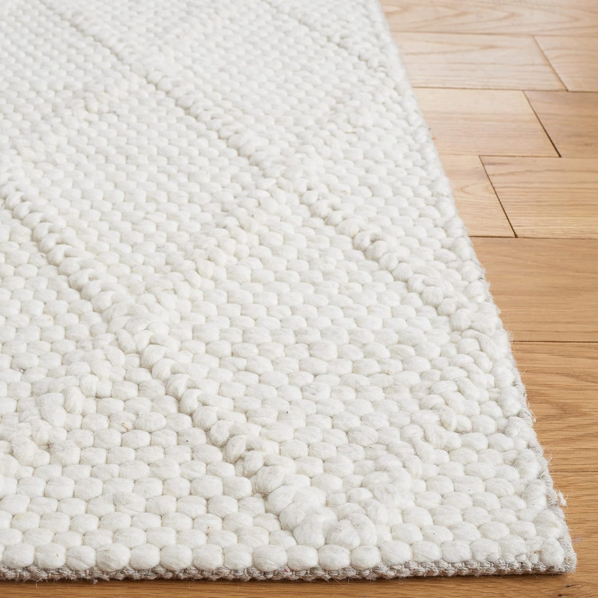 SAFAVIEH Natura Area Rug 4x6, Wool Knotted Ivory & Ivory NAT310A