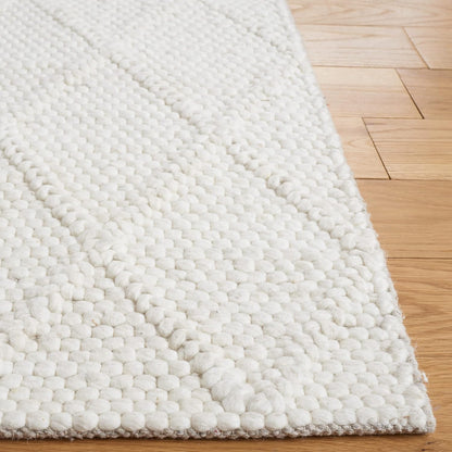 SAFAVIEH Natura Area Rug 4x6, Wool Knotted Ivory & Ivory NAT310A