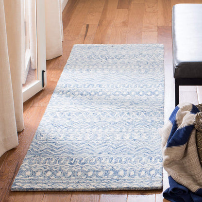 SAFAVIEH Micro-Loop Collection Accent Rug - 2'6" x 4', Blue & Ivory, Handmade Moroccan Boho Tribal Wool, Ideal for High Traffic Areas in Entryway, Living Room, Bedroom (MLP502M)