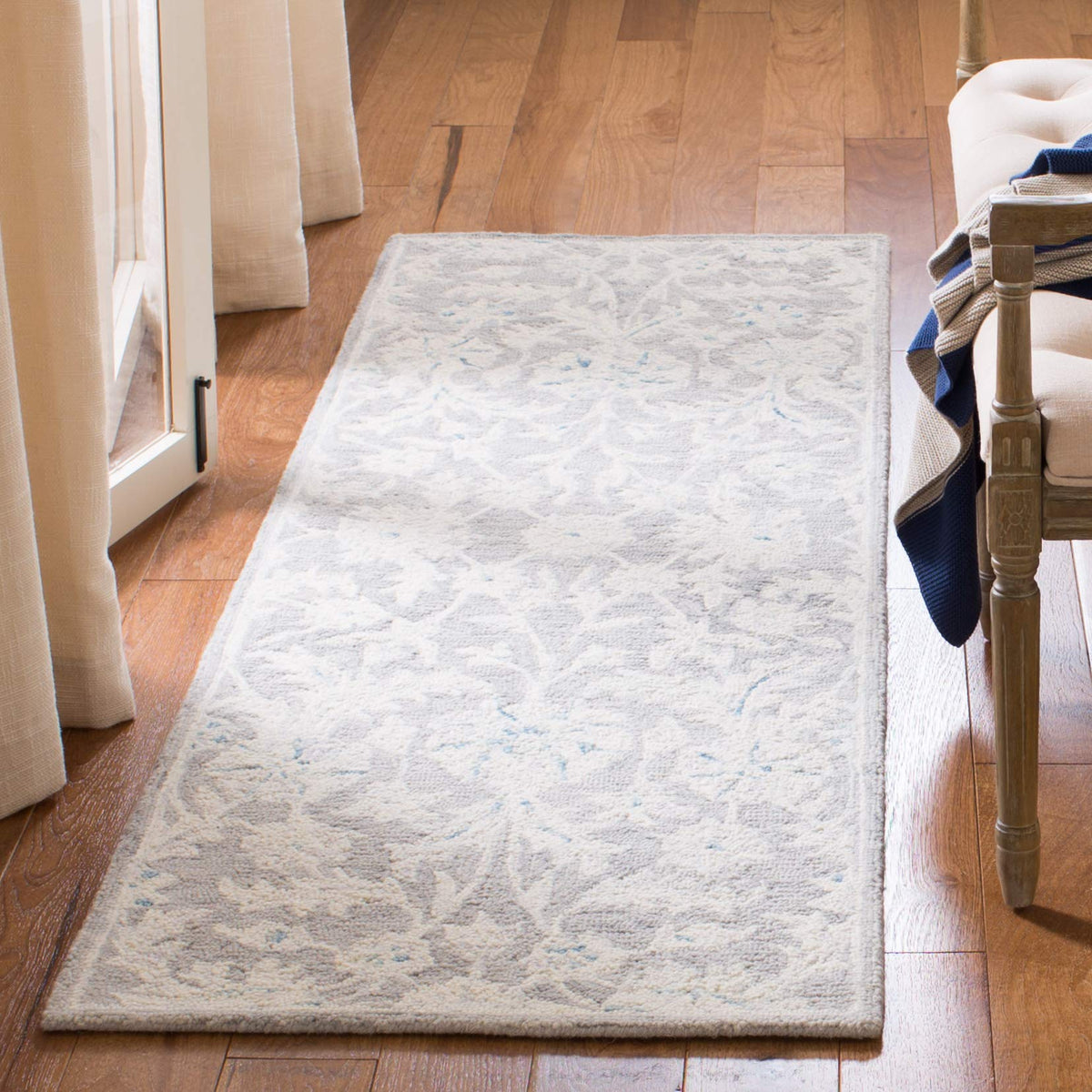 SAFAVIEH Micro-Loop Collection Accent Rug - 3' x 5', Grey & Ivory, Handmade Country Cottage Wool, Ideal for High Traffic Areas in Entryway, Living Room, Bedroom (MLP506F)