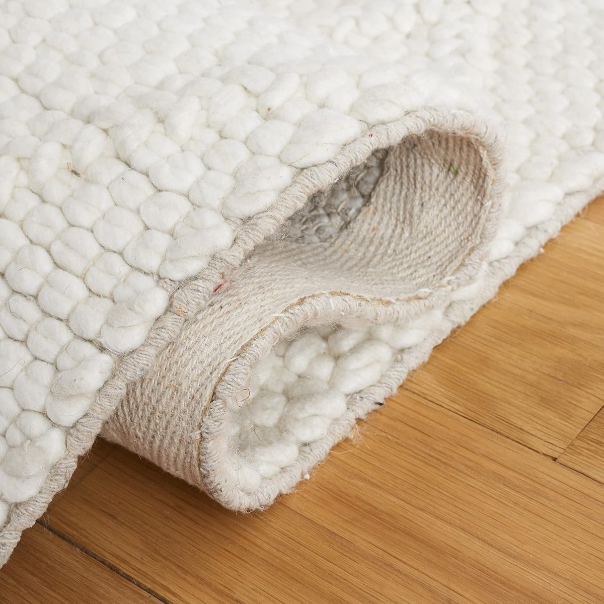 SAFAVIEH Natura Area Rug 4x6, Wool Knotted Ivory & Ivory NAT310A