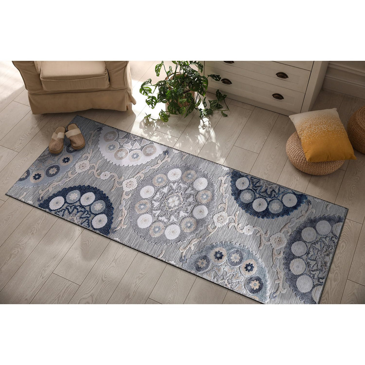 CAMILSON Indoor Outdoor Rug, Multi 5x7 Leaf Tropical Botanical Area Rugs for Indoor and Outdoor patios, Easy-Cleaning Non-Shedding Living Room, Garden and Kitchen Washable Outside Carpet (5 x 7)