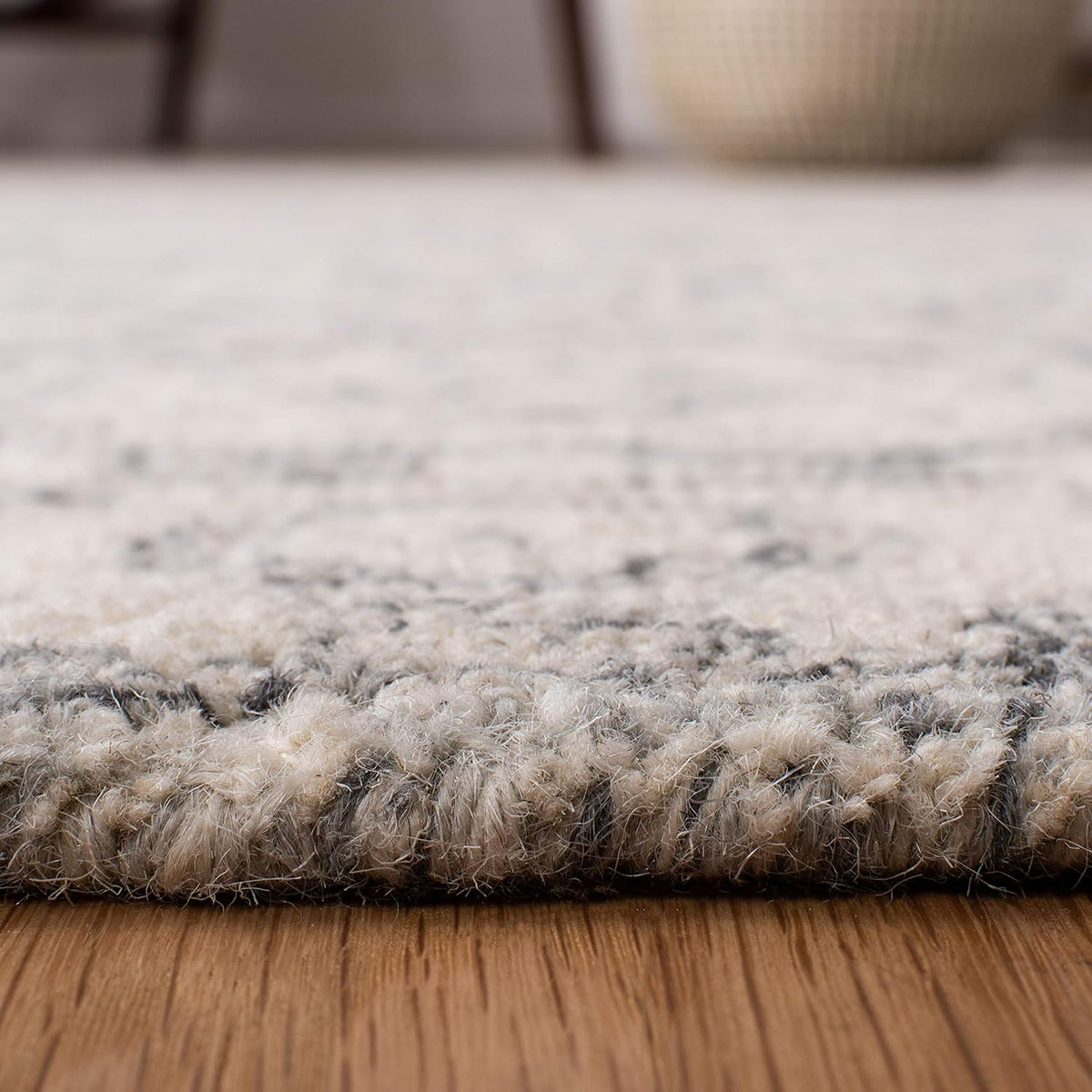 SAFAVIEH Micro-Loop Collection Area Rug - 9' x 12', Charcoal & Ivory, Handmade Wool, Ideal for High Traffic Areas in Living Room, Bedroom (MLP524H)