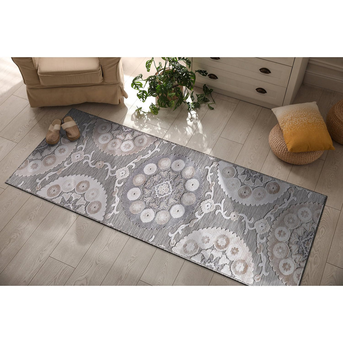 CAMILSON Indoor Outdoor Rug, Multi 5x7 Leaf Tropical Botanical Area Rugs for Indoor and Outdoor patios, Easy-Cleaning Non-Shedding Living Room, Garden and Kitchen Washable Outside Carpet (5 x 7)