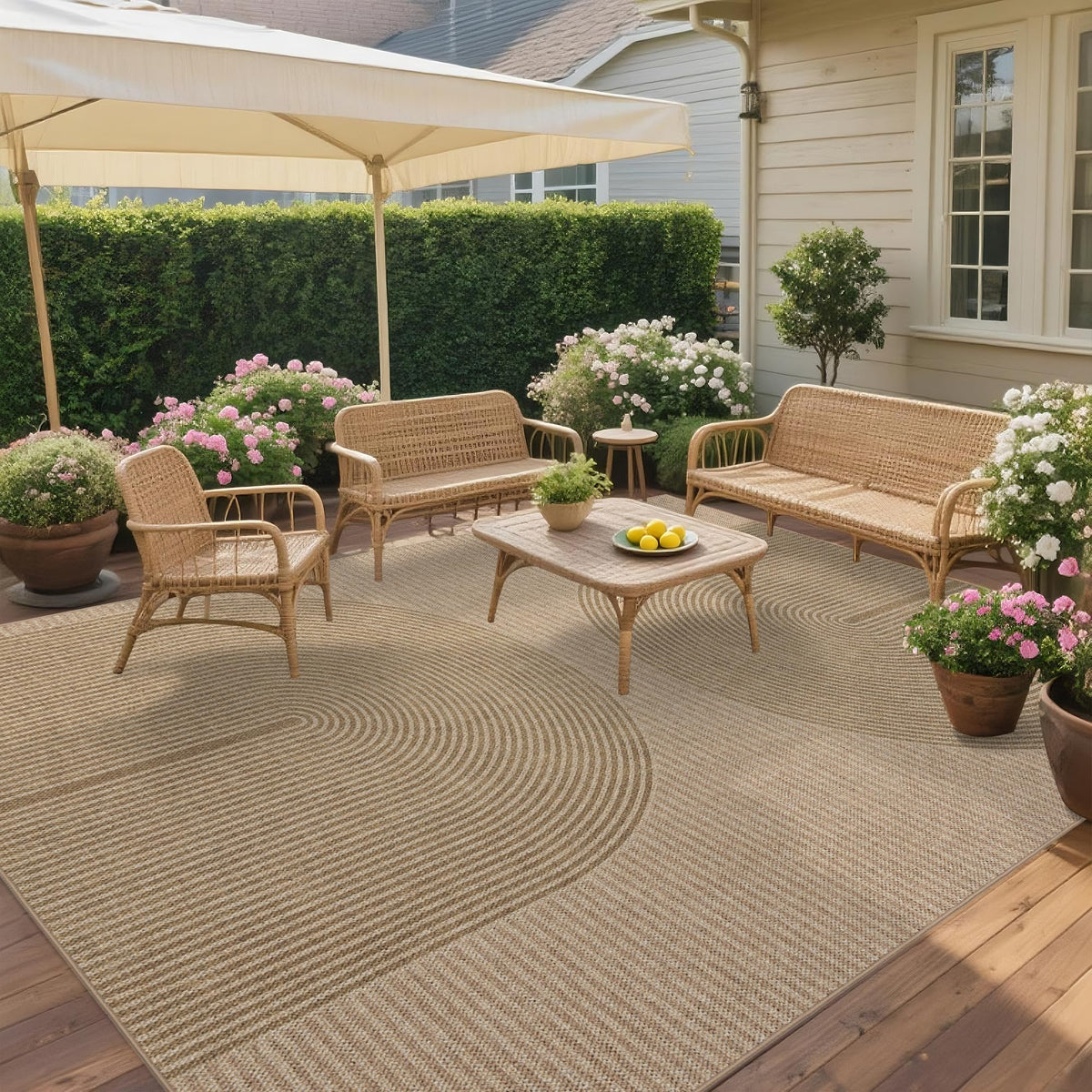 Easy Jute Rug for Pet Homes: 4x6 Outdoor Rug - Geometric Arch Pattern