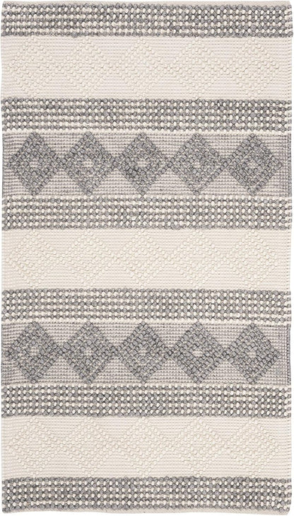 SAFAVIEH Natura Collection Area Rug - 5' x 8', Grey & Ivory, Handmade Moroccan Boho Tribal Wool & Cotton, Ideal for High Traffic Areas in Living Room, Bedroom (NAT105F)