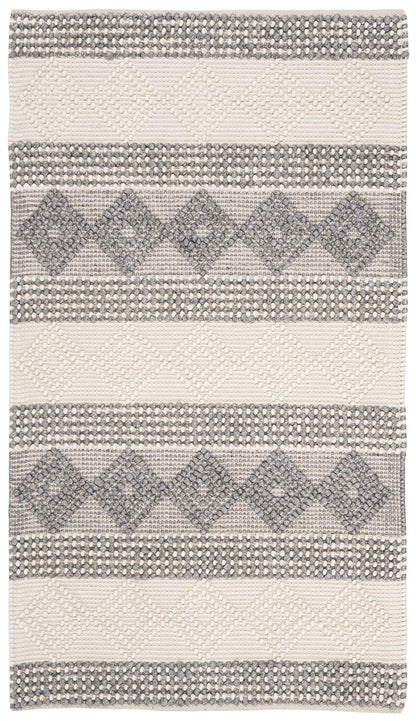 SAFAVIEH Natura Collection Area Rug - 5' x 8', Grey & Ivory, Handmade Moroccan Boho Tribal Wool & Cotton, Ideal for High Traffic Areas in Living Room, Bedroom (NAT105F)