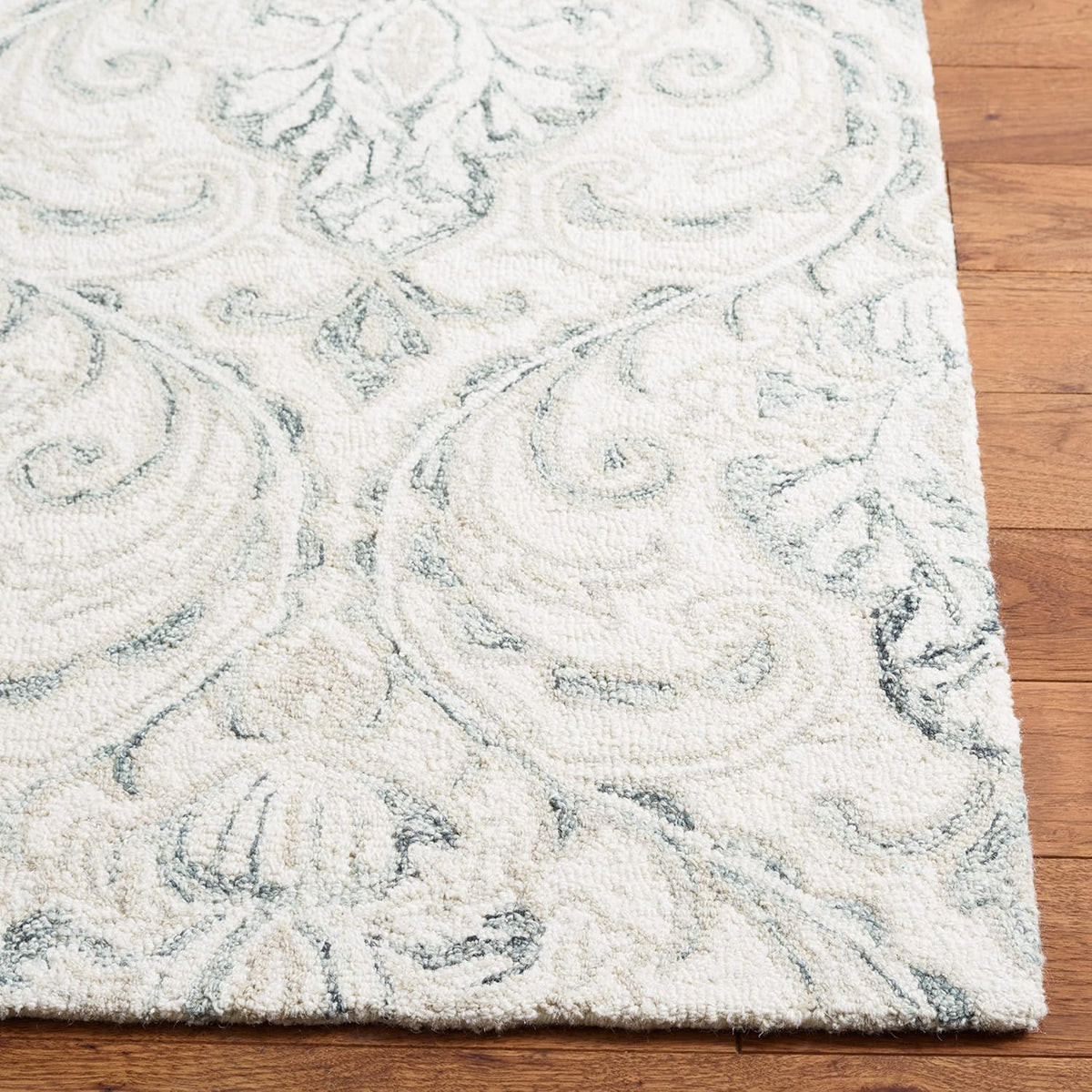 SAFAVIEH Micro-Loop Collection Area Rug - 7' Square, Ivory & Grey, Handmade Wool, Ideal for High Traffic Areas in Living Room, Bedroom (MLP532F)