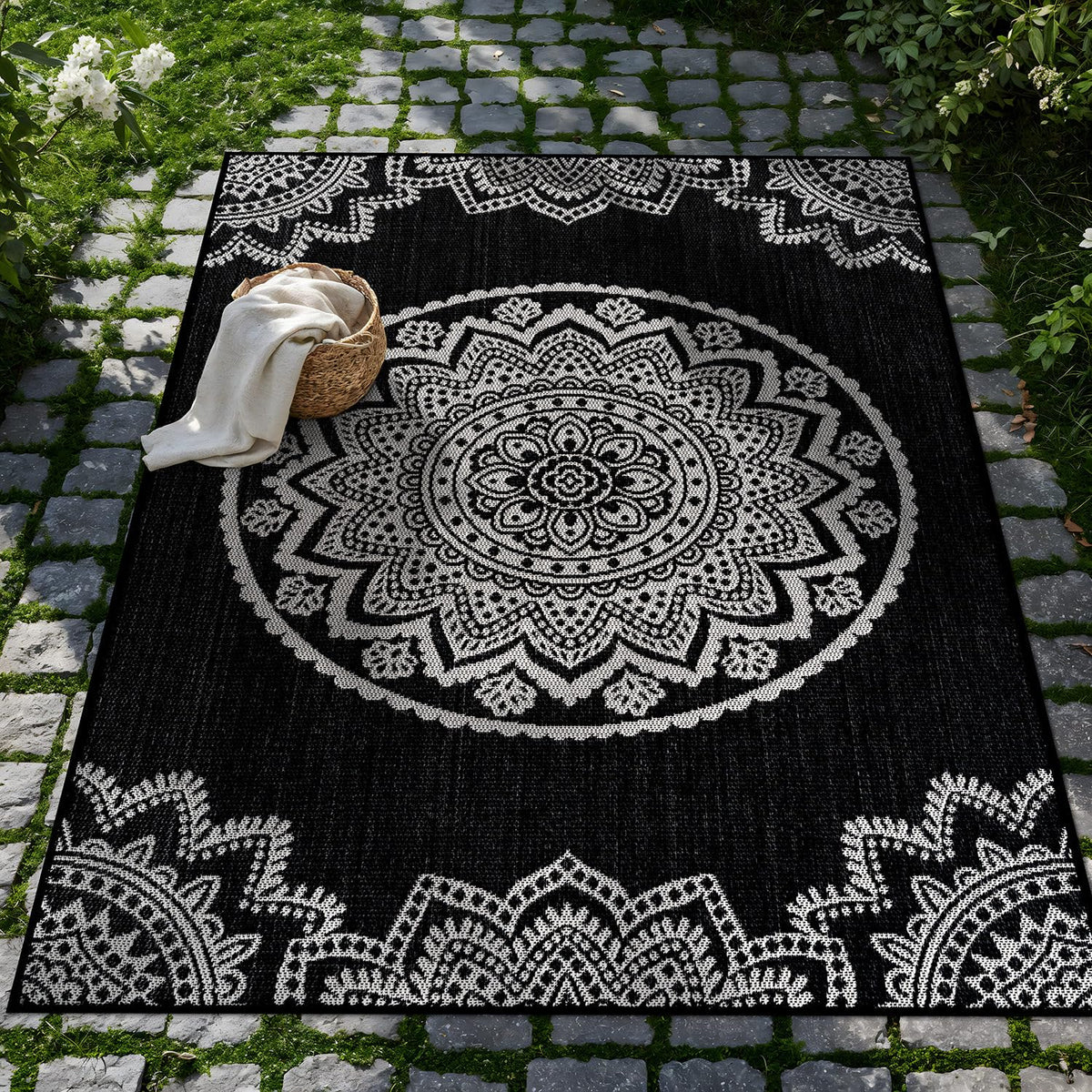 CAMILSON Outdoor Rug 5x7 Modern Area Rugs for Indoor and Outdoor Patios and Porches - Waterproof, Washable, Non-Shedding, Easy-to-Clean Outside Carpet (5 x 7, Medallion - Beige/White)