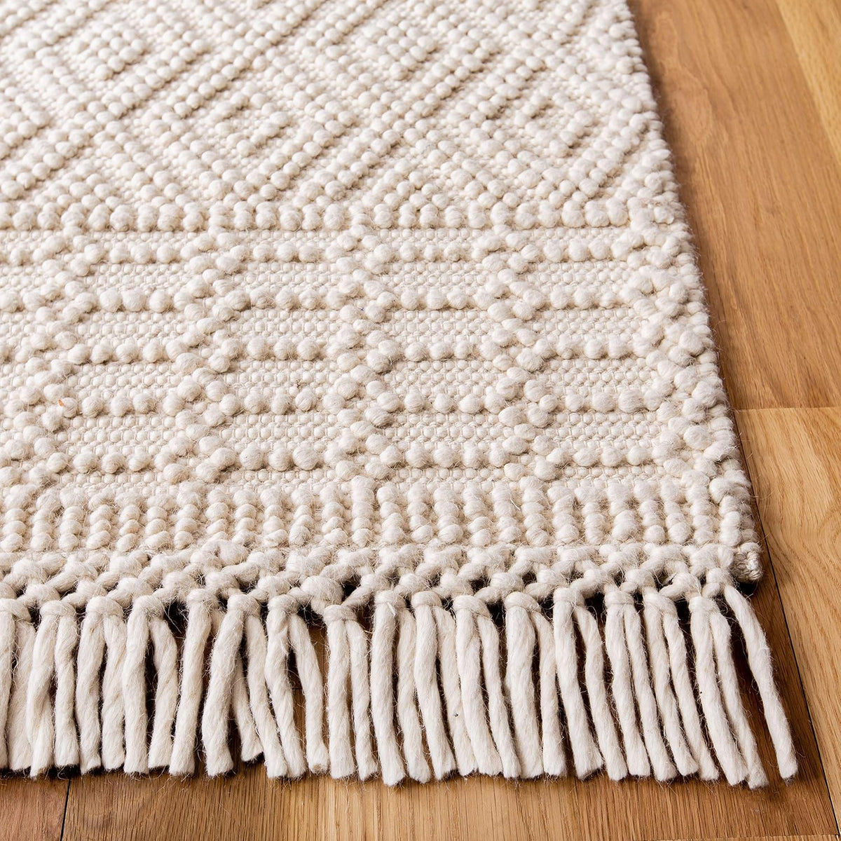 SAFAVIEH Natura Wool Square Rug 8', Boho Ivory NAT852B