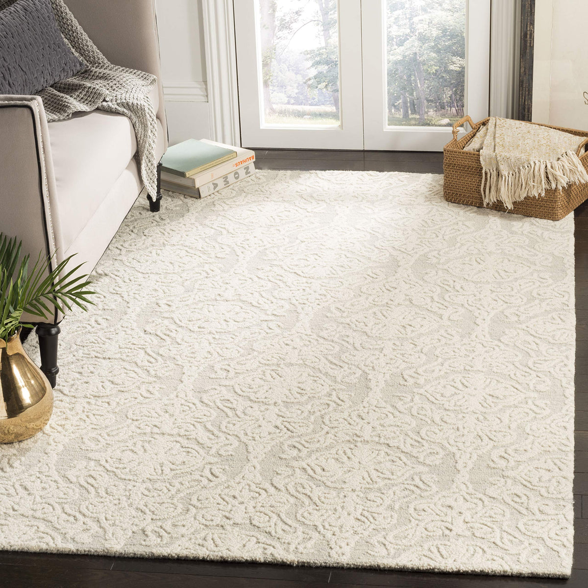 SAFAVIEH Blossom Collection Area Rug - 9' x 12', Beige & Ivory, Handmade Wool, Ideal for High Traffic Areas in Living Room, Bedroom (BLM112B)