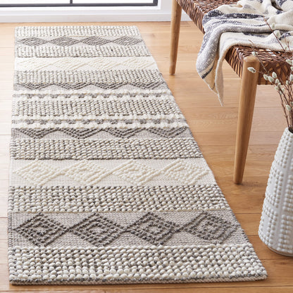 SAFAVIEH Natura Wool Area Rug 3'x5', Soft Plush Boho Grey & Ivory NAT102A