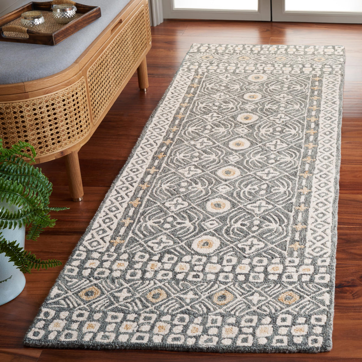 SAFAVIEH Micro-Loop Collection Accent Rug - 4' x 6', Charcoal & Ivory, Handmade Wool, Ideal for High Traffic Areas in Entryway, Living Room, Bedroom (MLP801H)