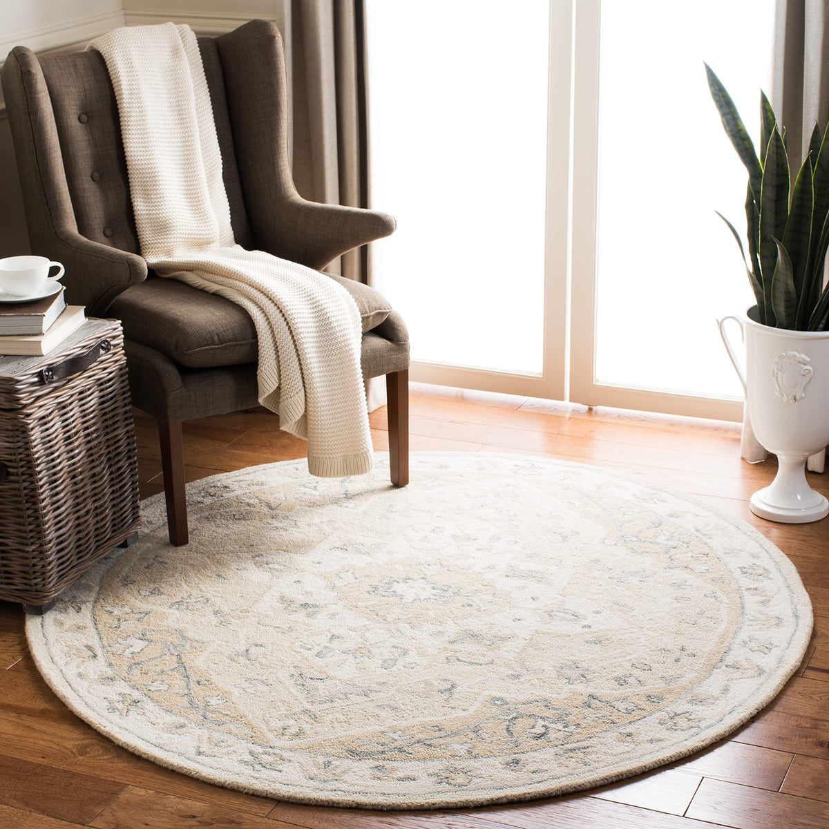 SAFAVIEH Micro-Loop Collection Area Rug - 9' x 12', Light Grey & Ivory, Handmade Medallion Wool, Ideal for High Traffic Areas in Living Room, Bedroom (MLP505F)