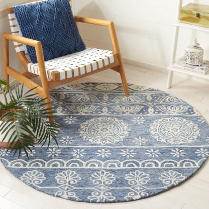 SAFAVIEH Area Rug 8x10 - Micro-Loop Collection - Large - Blue & Ivory, Handmade Wool, Ideal for Living Room, Bedroom, Office, Dining Space (MLP607M)