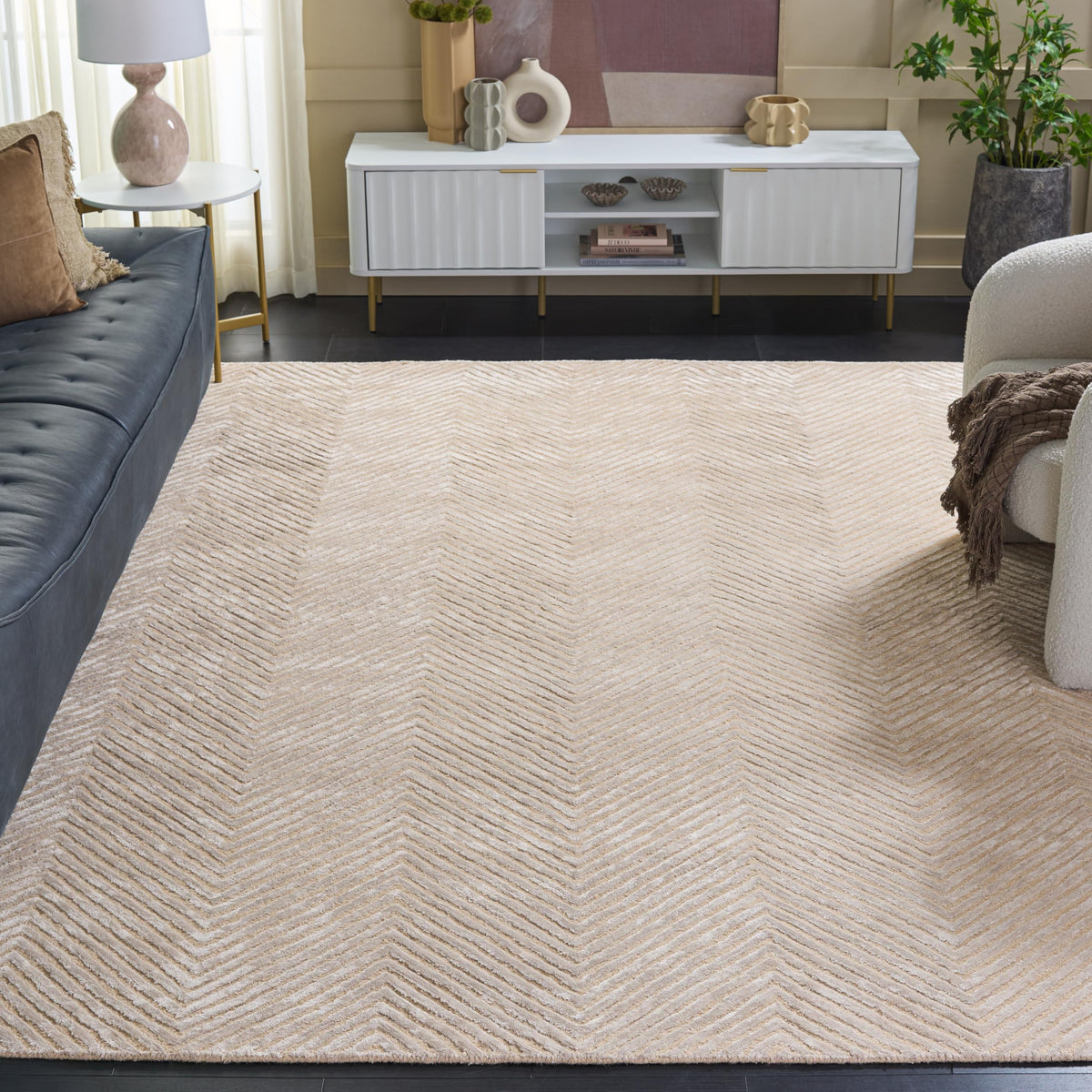 SAFAVIEH Area Rug 8x10 - Glamour Collection - Large - Modern Design, Navy, Handmade Wool Blend, Ideal for Living Room, Bedroom, Dining Space (GLM801N)