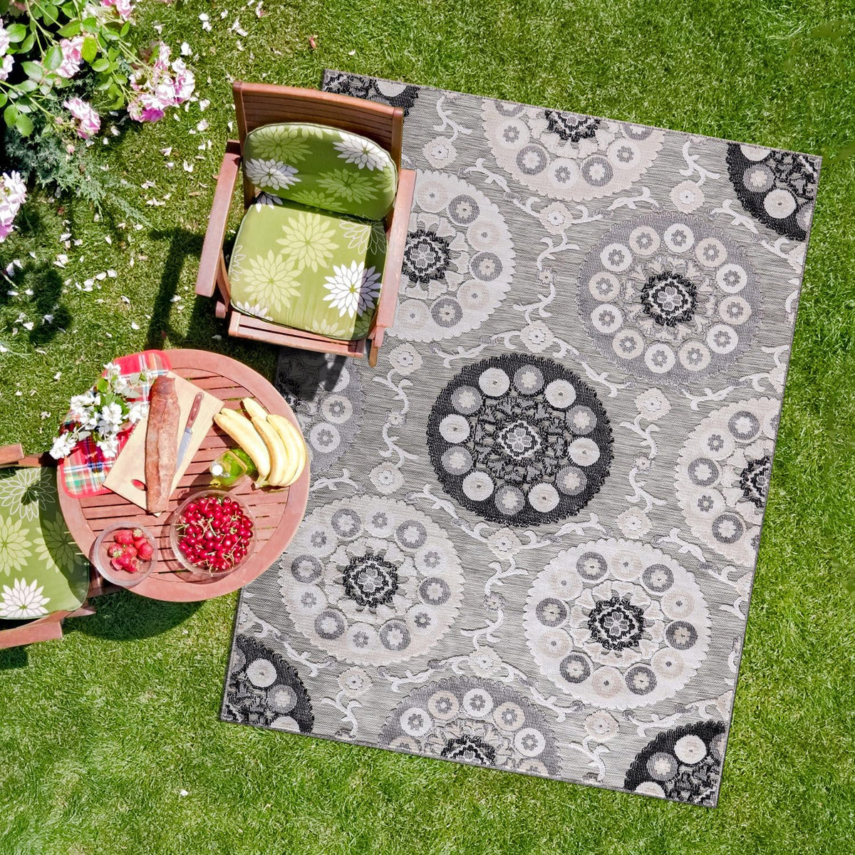 CAMILSON Indoor Outdoor Rug, Multi 5x7 Leaf Tropical Botanical Area Rugs for Indoor and Outdoor patios, Easy-Cleaning Non-Shedding Living Room, Garden and Kitchen Washable Outside Carpet (5 x 7)
