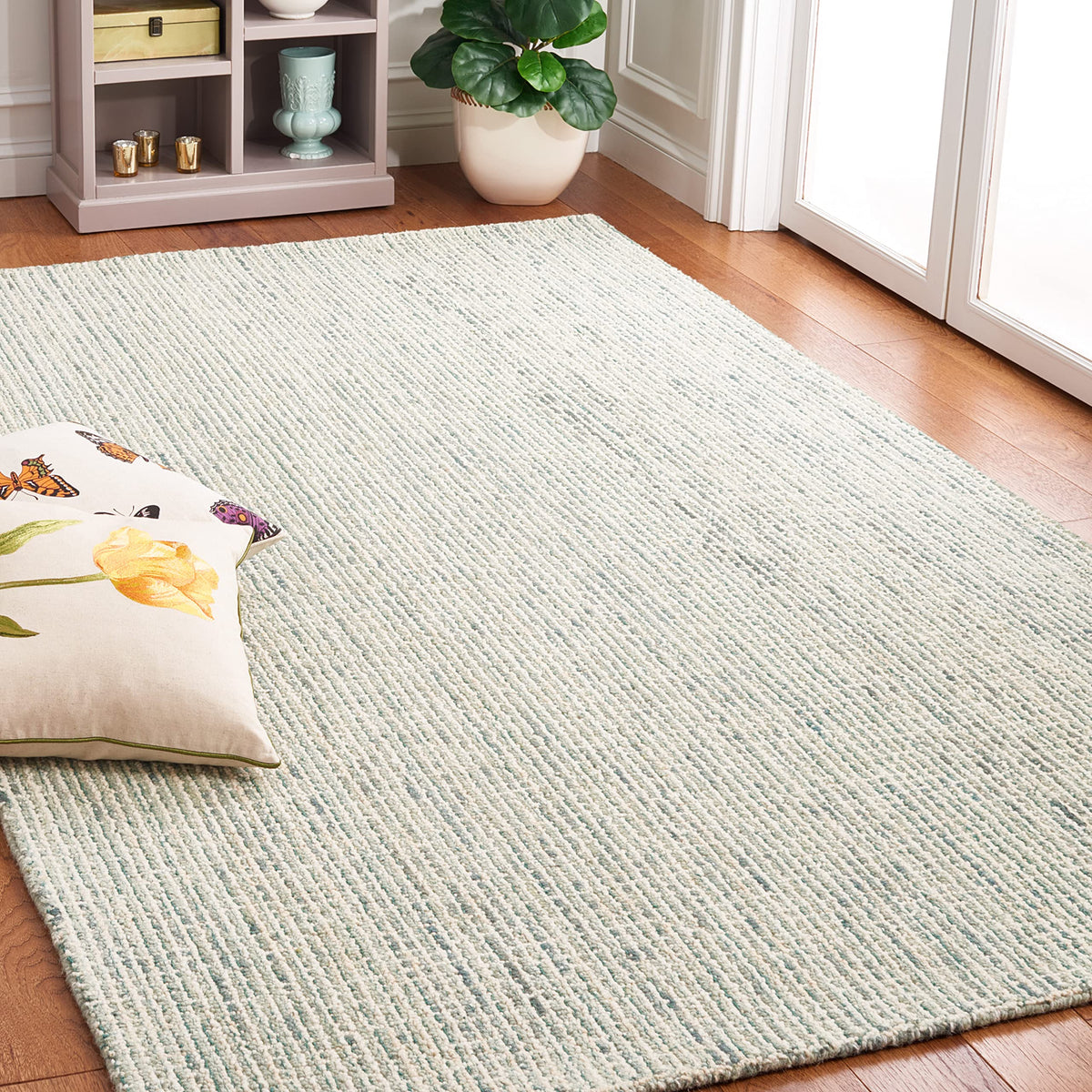 SAFAVIEH Area Rug 8x10 - Abstract Collection - Large - Green & Ivory, Handmade Wool, Ideal for Living Room, Bedroom, Office, Dining Space (ABT484Y)