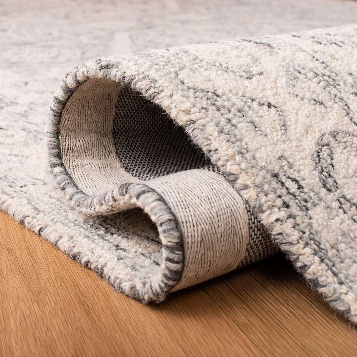 SAFAVIEH Micro-Loop Collection Area Rug - 9' x 12', Charcoal & Ivory, Handmade Wool, Ideal for High Traffic Areas in Living Room, Bedroom (MLP524H)