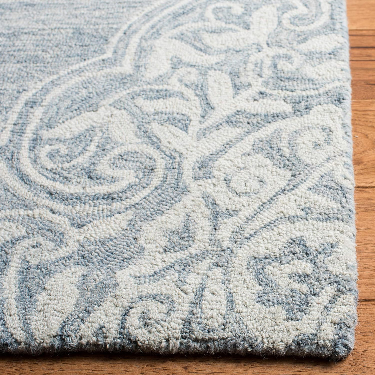 SAFAVIEH Area Rug 8x10 - Micro-Loop Collection - Large - Blue & Ivory, Handmade Wool, Medallion Design, Ideal for Living Room, Bedroom, Office, Dining Space (MLP620M)