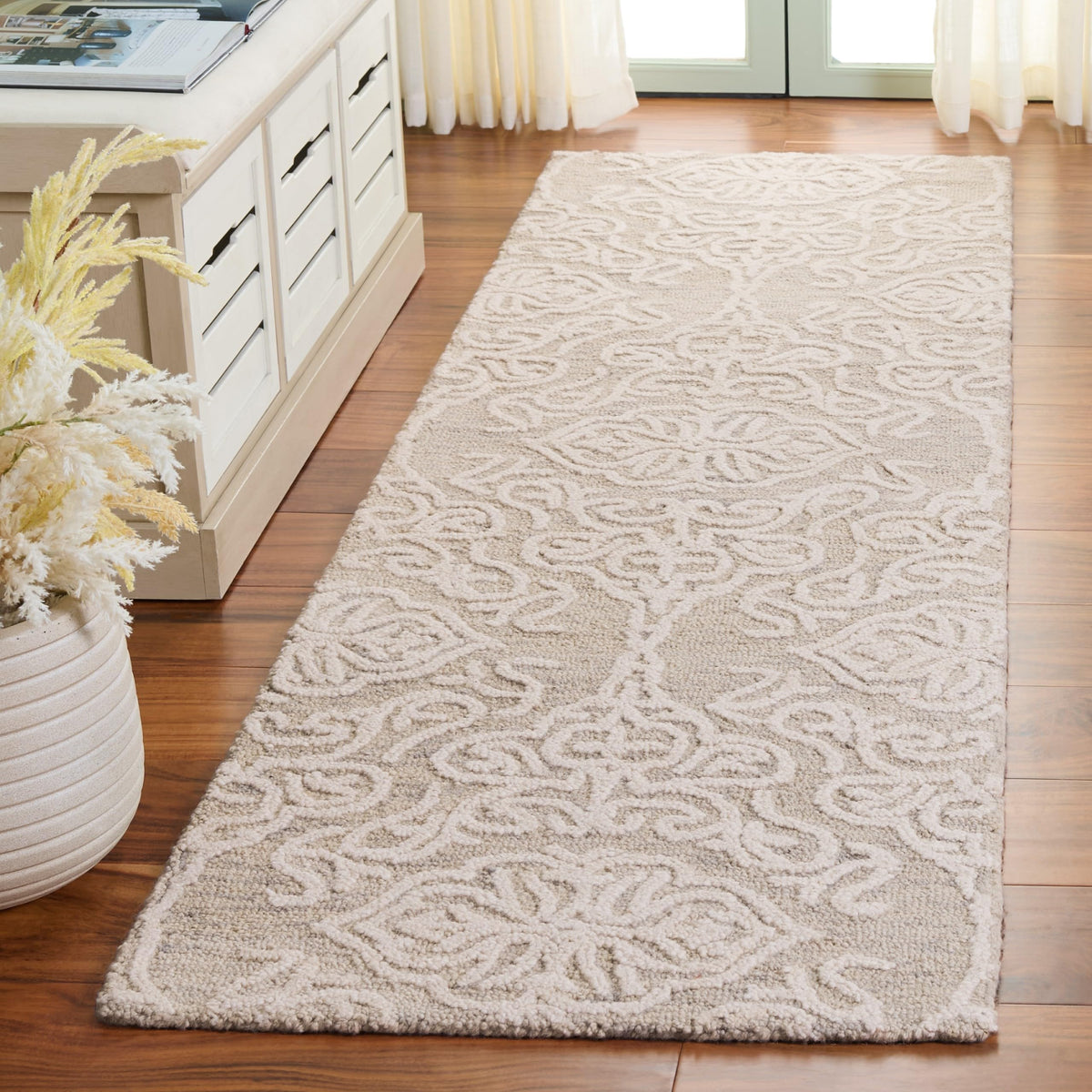 SAFAVIEH Blossom Collection Area Rug - 9' x 12', Beige & Ivory, Handmade Wool, Ideal for High Traffic Areas in Living Room, Bedroom (BLM112B)