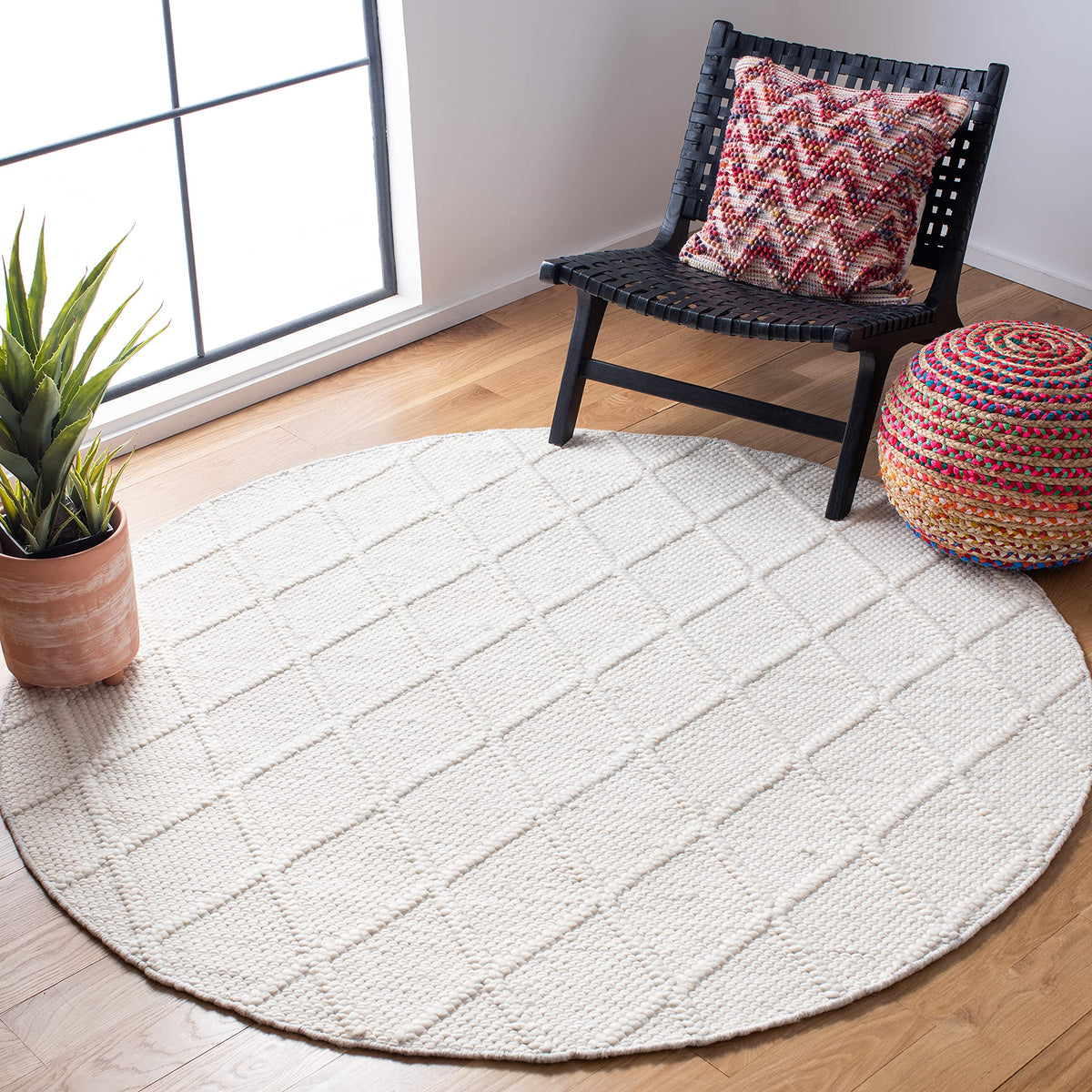 SAFAVIEH Natura Area Rug 4x6, Wool Knotted Ivory & Ivory NAT310A