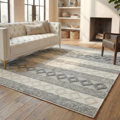 SAFAVIEH Natura Collection Area Rug - 5' x 8', Grey & Ivory, Handmade Moroccan Boho Tribal Wool & Cotton, Ideal for High Traffic Areas in Living Room, Bedroom (NAT105F)