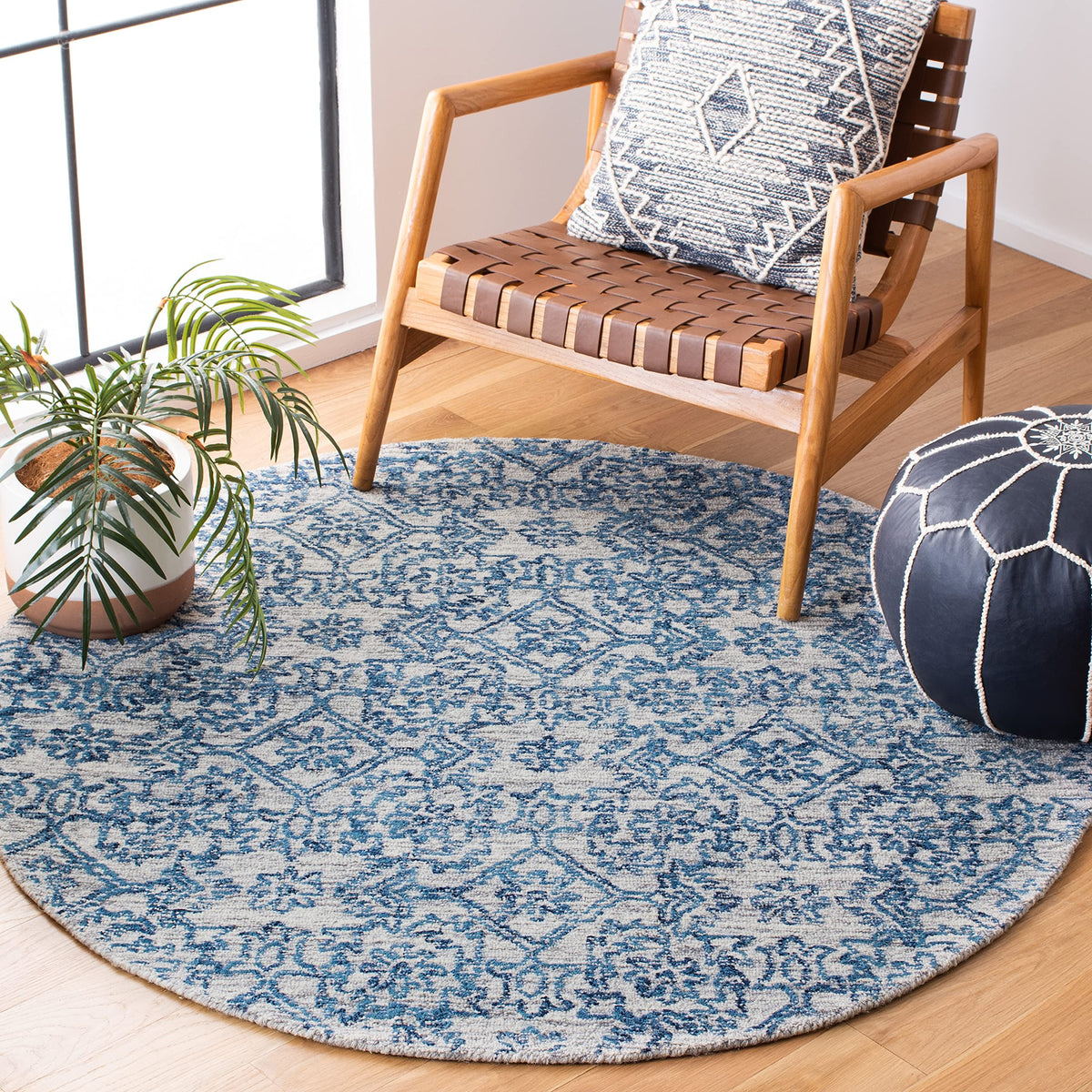SAFAVIEH Micro-Loop Collection Area Rug - 5' x 8', Blue, Handmade Wool, Ideal for High Traffic Areas in Living Room, Bedroom (MLP955M)