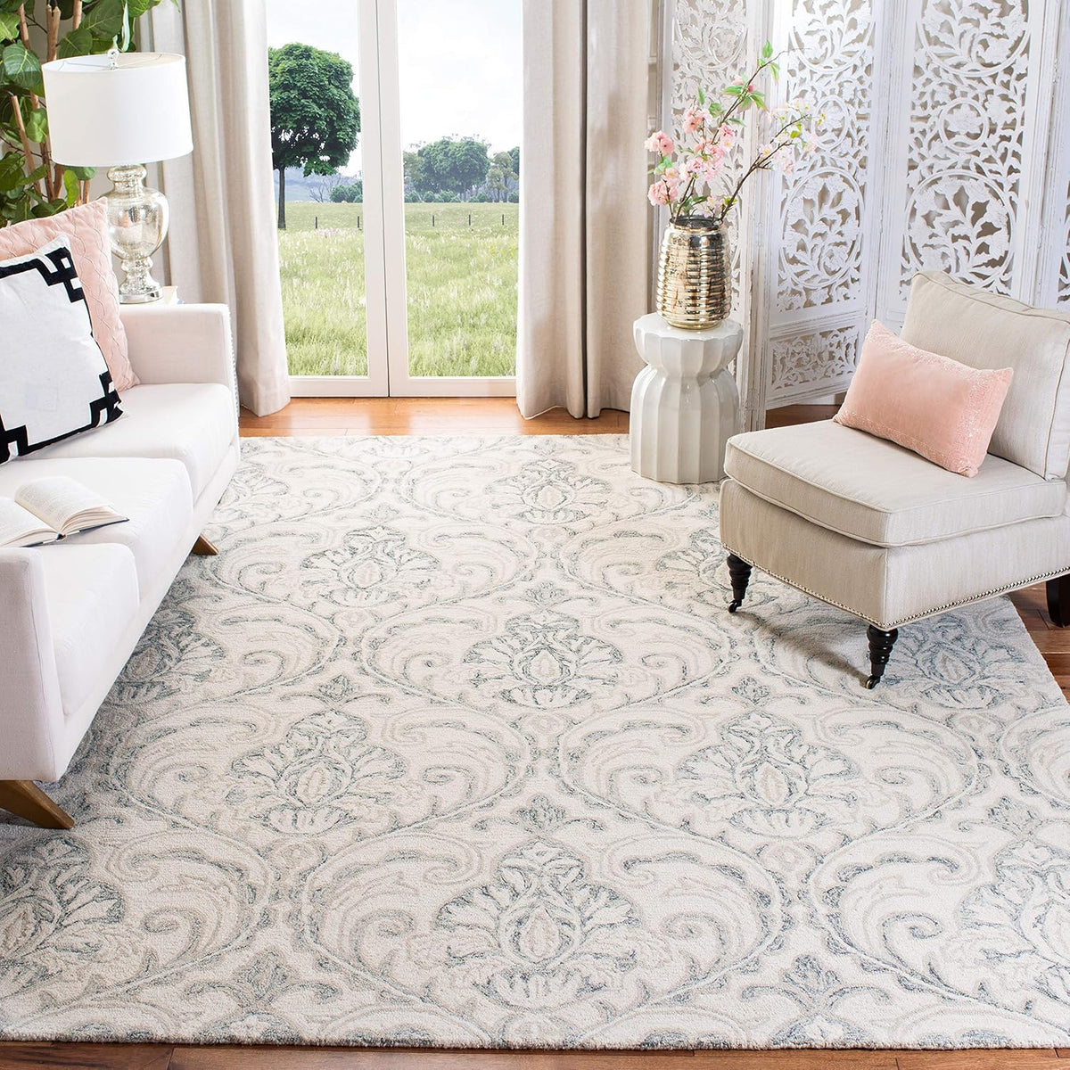 SAFAVIEH Micro-Loop Collection Area Rug - 7' Square, Ivory & Grey, Handmade Wool, Ideal for High Traffic Areas in Living Room, Bedroom (MLP532F)