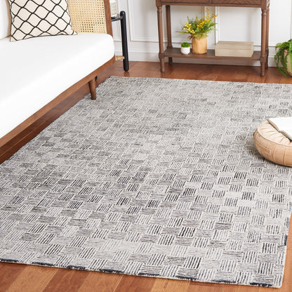 SAFAVIEH Micro-Loop Collection Area Rug - 5' Square, Light Grey & Ivory, Handmade Wool, Ideal for High Traffic Areas in Living Room, Bedroom (MLP537F)