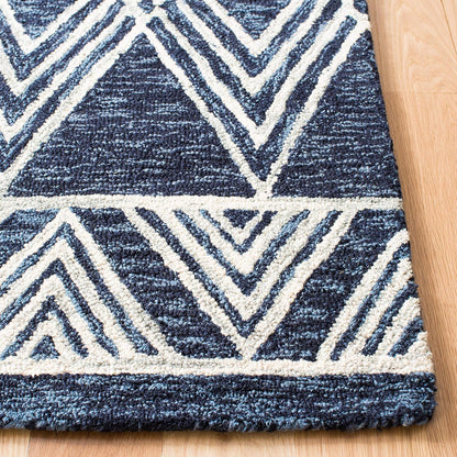 SAFAVIEH Area Rug 8x10 - Micro-Loop Collection - Large - Navy & Ivory, Handmade Wool, Moroccan Tribal Design, Ideal for Living Room, Bedroom, Office, Dining Space (MLP155N)