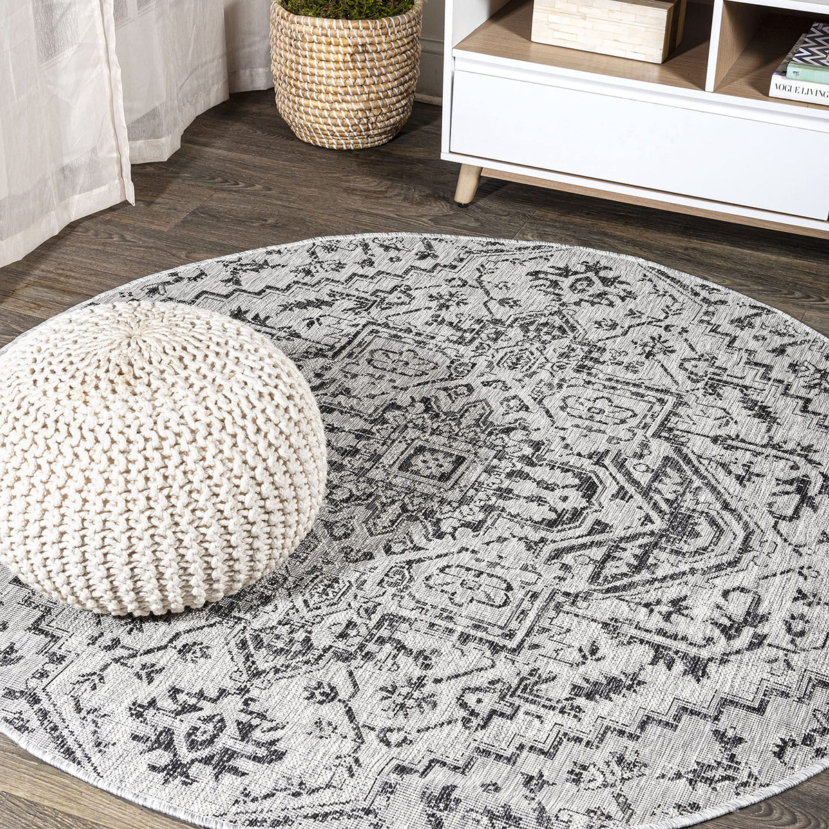 JONATHAN Y Boho Medallion Indoor Outdoor Area Rug 8X10 Black/Gray, Estrella Textured Weave for Backyard, Patio, Porch, Easy-Cleaning, High Traffic, Pet-Friendly, Non-Shedding (SMB105D-8)