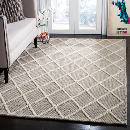 SAFAVIEH Natura Area Rug 4x6, Wool Knotted Ivory & Ivory NAT310A