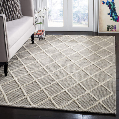SAFAVIEH Natura Area Rug 4x6, Wool Knotted Ivory & Ivory NAT310A