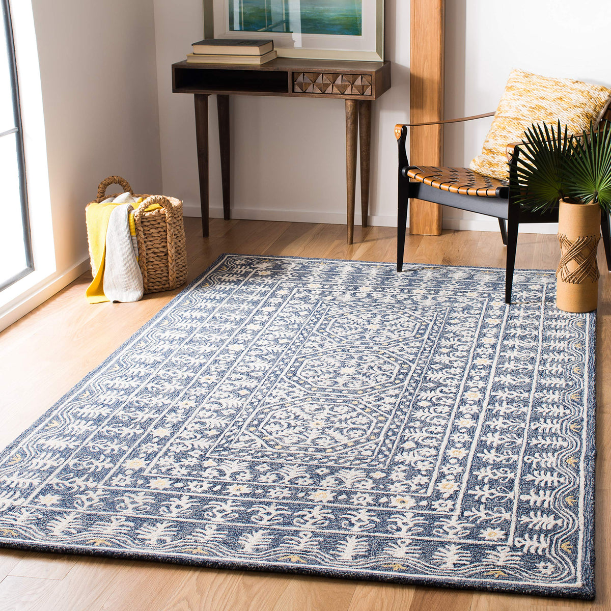 SAFAVIEH Micro-Loop Collection Area Rug - 5' x 8', Blue & Ivory, Handmade Wool, Ideal for High Traffic Areas in Living Room, Bedroom (MLP619M)