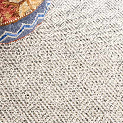 SAFAVIEH Natura Wool Area Rug 8'x10', Ivory & Light Grey NAT503A