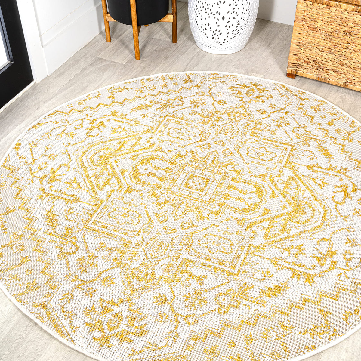 JONATHAN Y Boho Medallion Indoor Outdoor Area Rug 8X10 Black/Gray, Estrella Textured Weave for Backyard, Patio, Porch, Easy-Cleaning, High Traffic, Pet-Friendly, Non-Shedding (SMB105D-8)