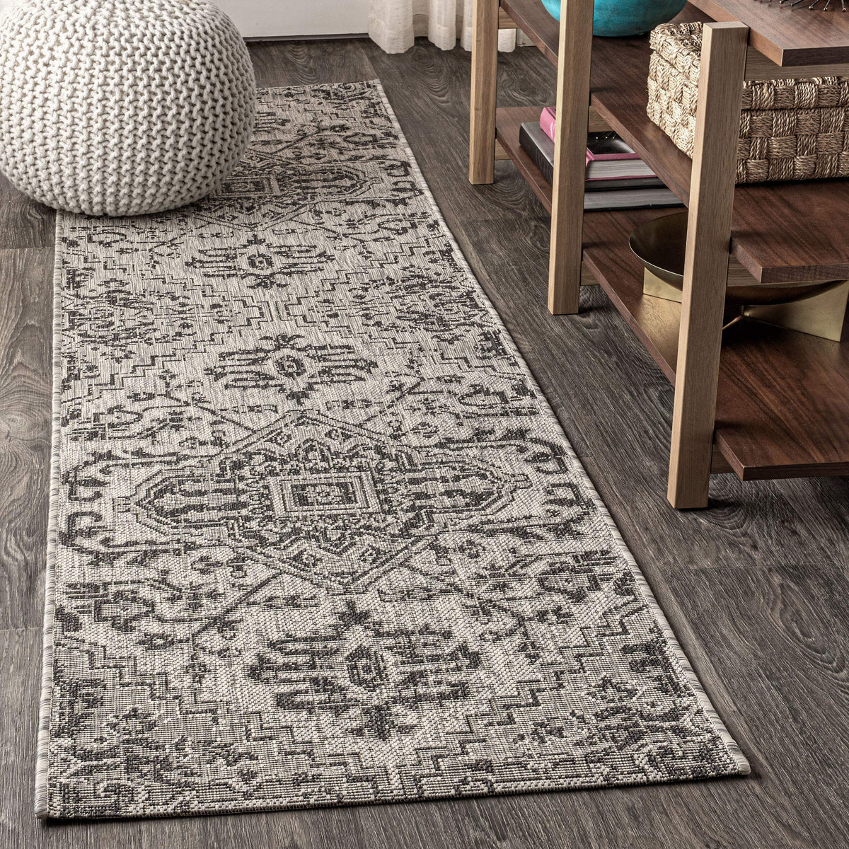 JONATHAN Y Boho Medallion Indoor Outdoor Area Rug 8X10 Black/Gray, Estrella Textured Weave for Backyard, Patio, Porch, Easy-Cleaning, High Traffic, Pet-Friendly, Non-Shedding (SMB105D-8)