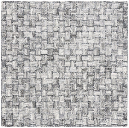 SAFAVIEH Micro-Loop Collection Area Rug - 5' Square, Light Grey & Ivory, Handmade Wool, Ideal for High Traffic Areas in Living Room, Bedroom (MLP537F)