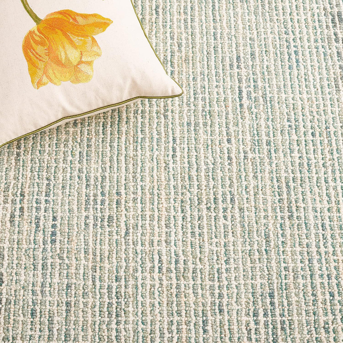 SAFAVIEH Area Rug 8x10 - Abstract Collection - Large - Green & Ivory, Handmade Wool, Ideal for Living Room, Bedroom, Office, Dining Space (ABT484Y)