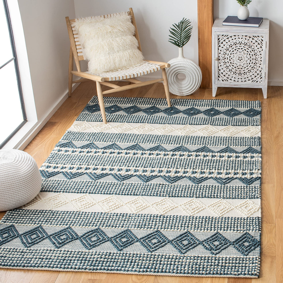 SAFAVIEH Natura Wool Area Rug 3'x5', Soft Plush Boho Grey & Ivory NAT102A