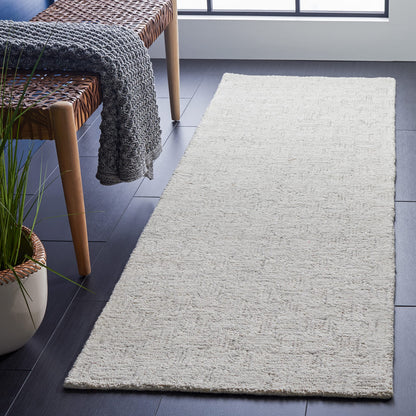 SAFAVIEH Micro-Loop Collection Area Rug - 5' Square, Light Grey & Ivory, Handmade Wool, Ideal for High Traffic Areas in Living Room, Bedroom (MLP537F)