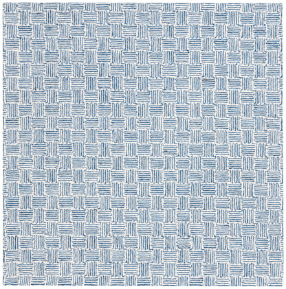 SAFAVIEH Micro-Loop Collection Area Rug - 5' Square, Light Grey & Ivory, Handmade Wool, Ideal for High Traffic Areas in Living Room, Bedroom (MLP537F)