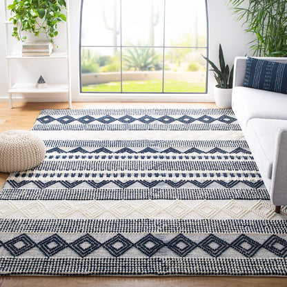 SAFAVIEH Natura Wool Area Rug 3'x5', Soft Plush Boho Grey & Ivory NAT102A
