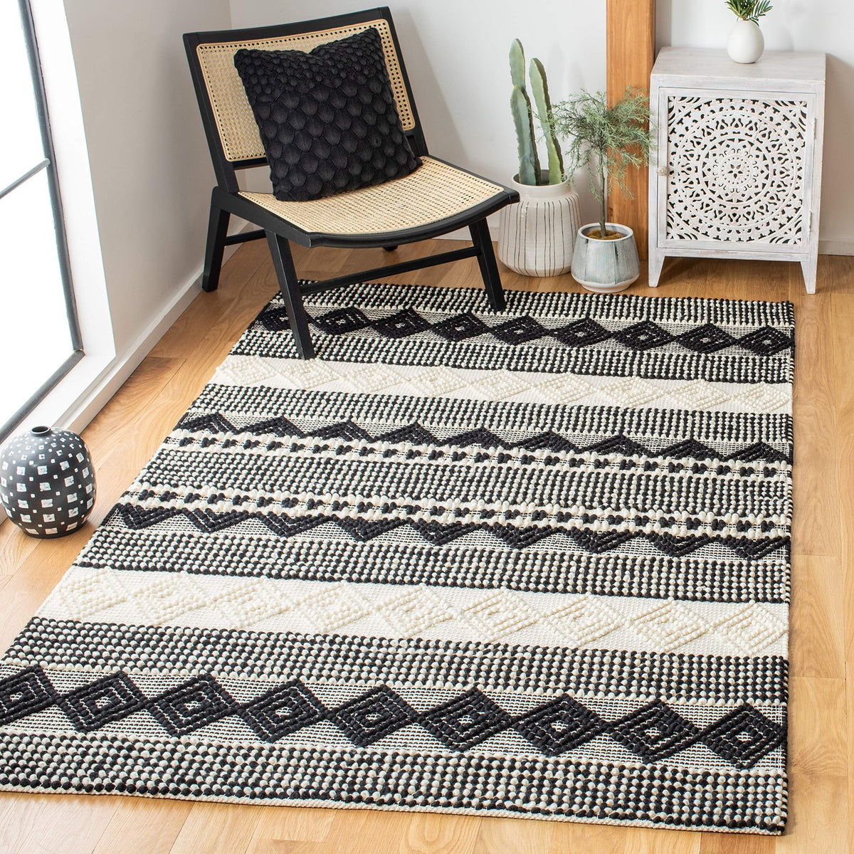 SAFAVIEH Natura Wool Area Rug 3'x5', Soft Plush Boho Grey & Ivory NAT102A