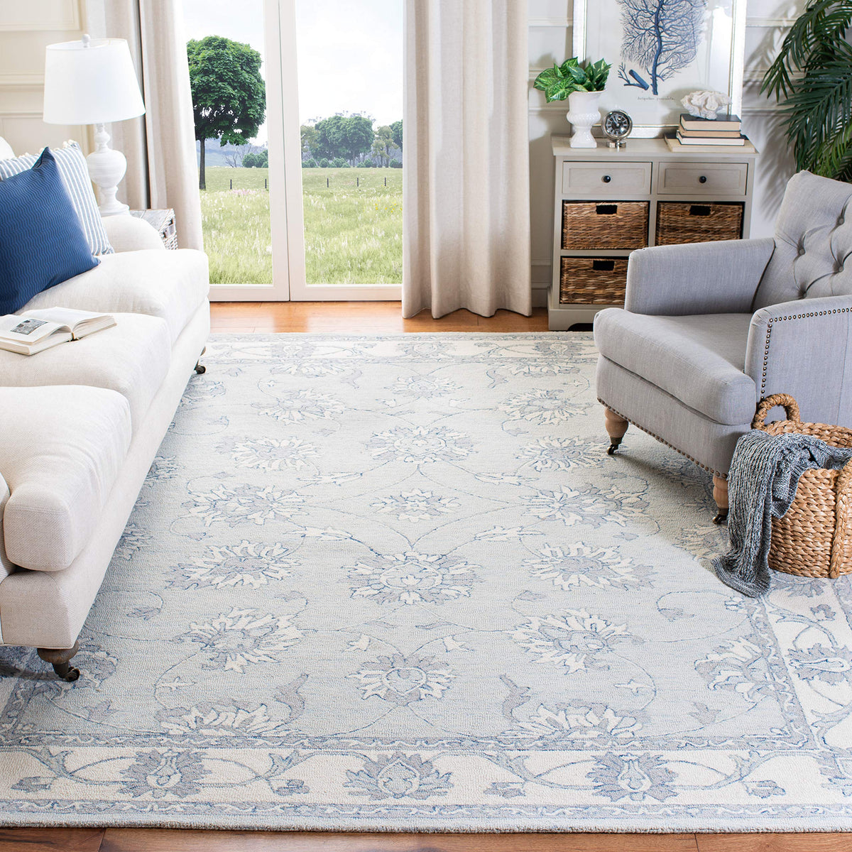 SAFAVIEH Micro-Loop Collection Area Rug - 6' x 9', Light Blue & Ivory, Handmade Wool, Ideal for High Traffic Areas in Living Room, Bedroom (MLP536L)